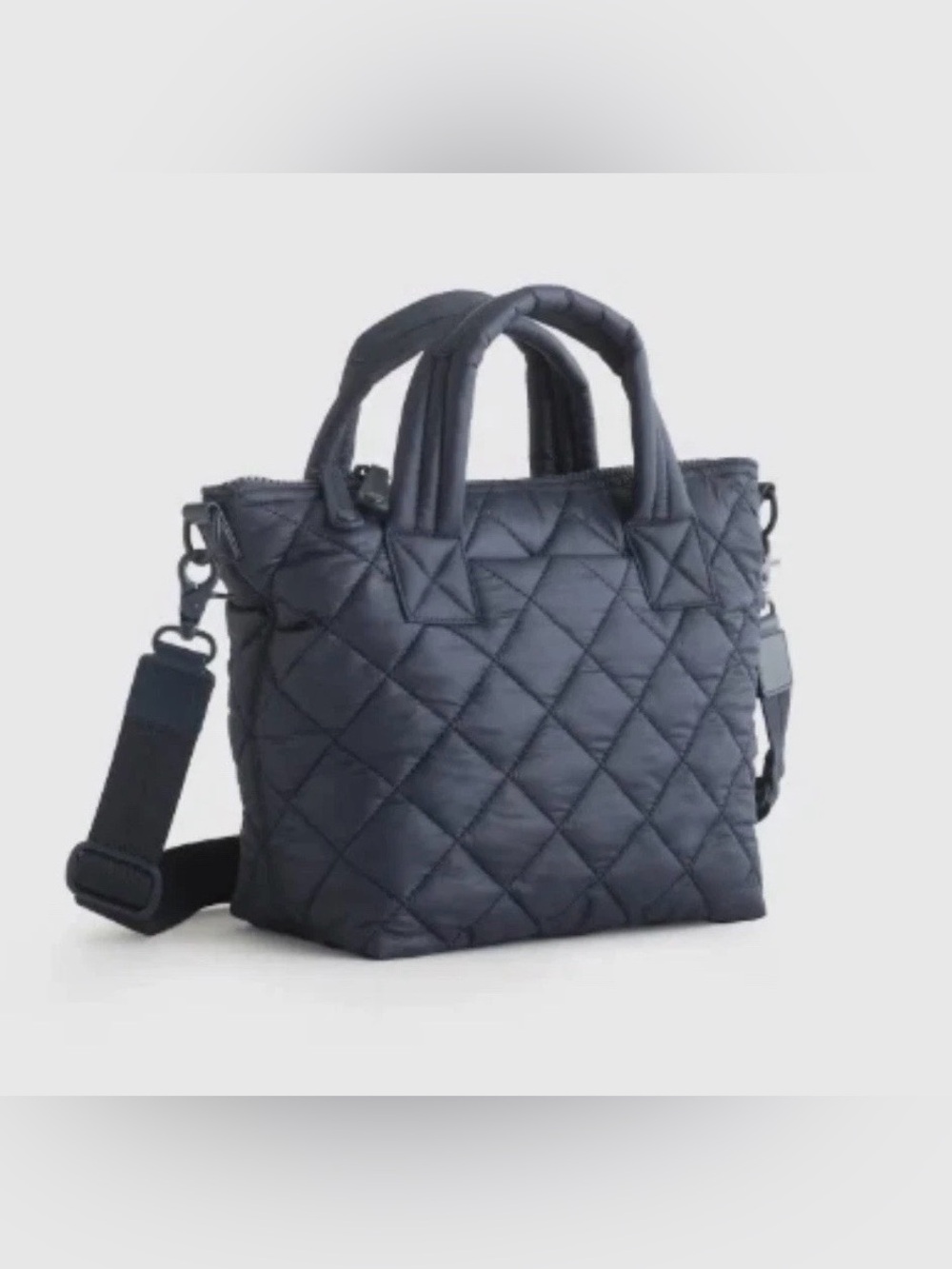 NWT QUINCE TRANSIT QUILTED CROSSBODY 2 WAY TOTE NAVY 10”Lx10”Hx5.5”W POCKETS